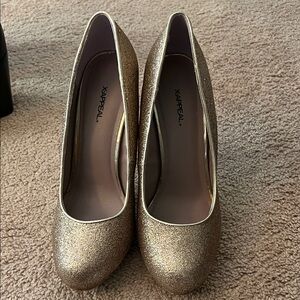Xappeal Sparkling Gold Heels